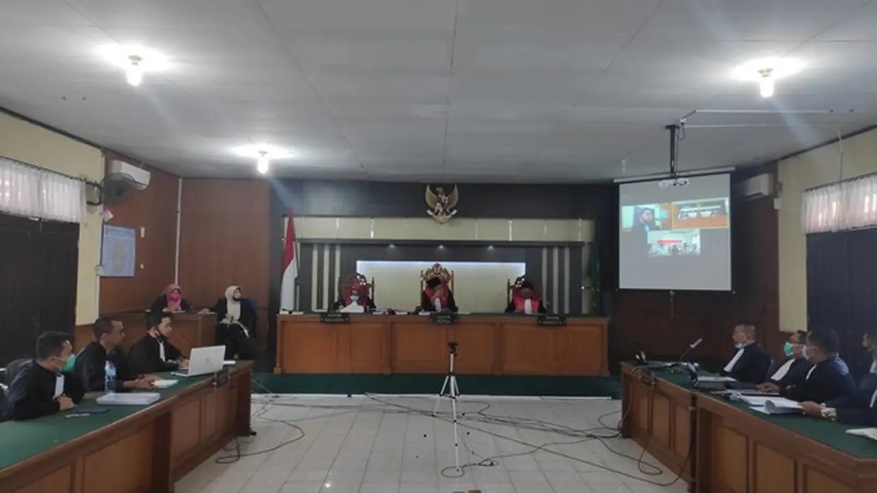 Sidang perkara korupsi yang digelar secara virtual di Pengadilan Tindak Pidana Korupsi Pekanbaru.