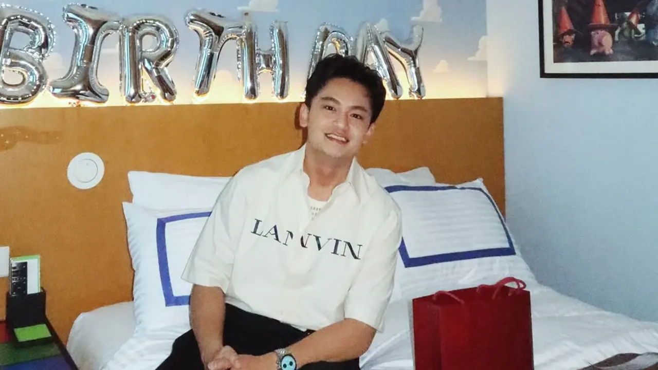6 Potret Ultah Randy Martin ke-27 Bersama Lyodra di Shanghai, Tampil Romantis