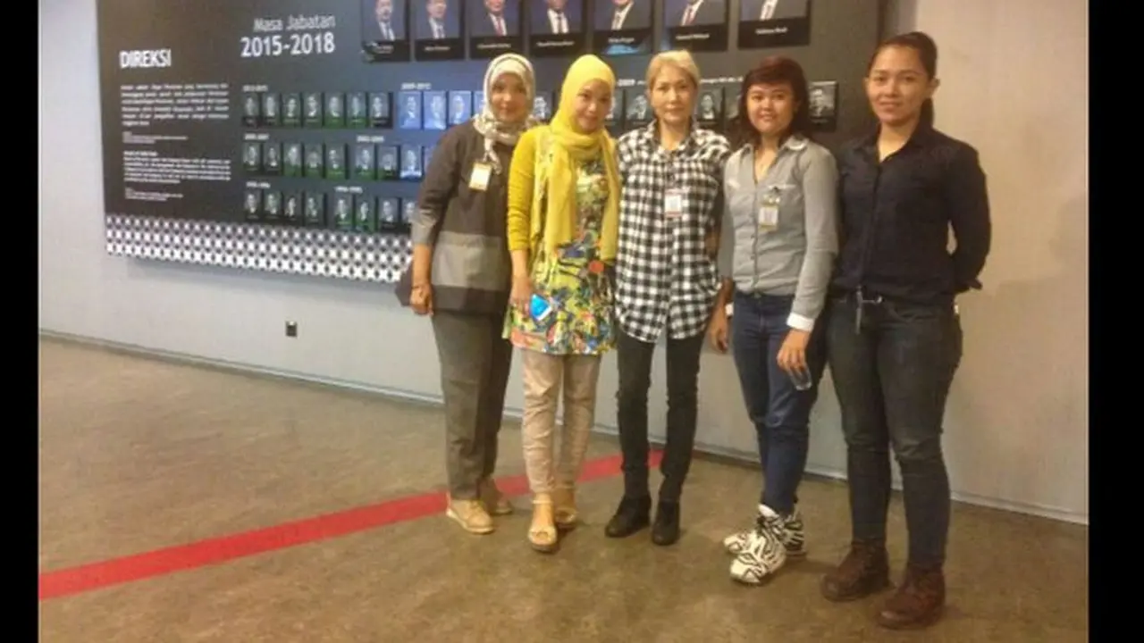 Lima Ladies Biker Manjemen Kirana