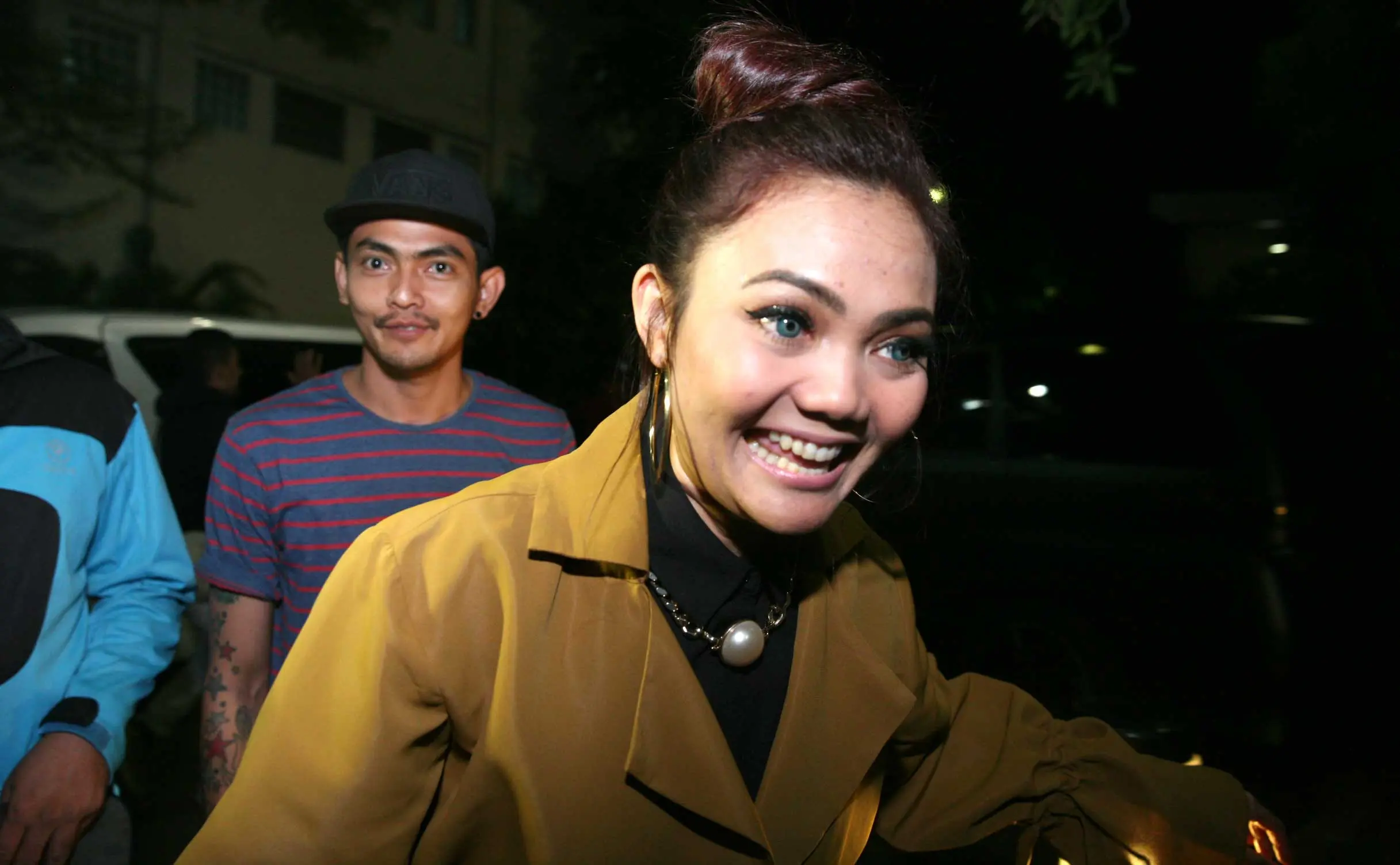 Rina Nose mengungkapkan bahwa keputusan melepas hijab murni dari dalam dirinya. Tidak ada desakan dari pihak lain maupun dari terkait kabar soal percintaan yang beredar belakangan ini. (Nurwahyunan/Bintang.com)