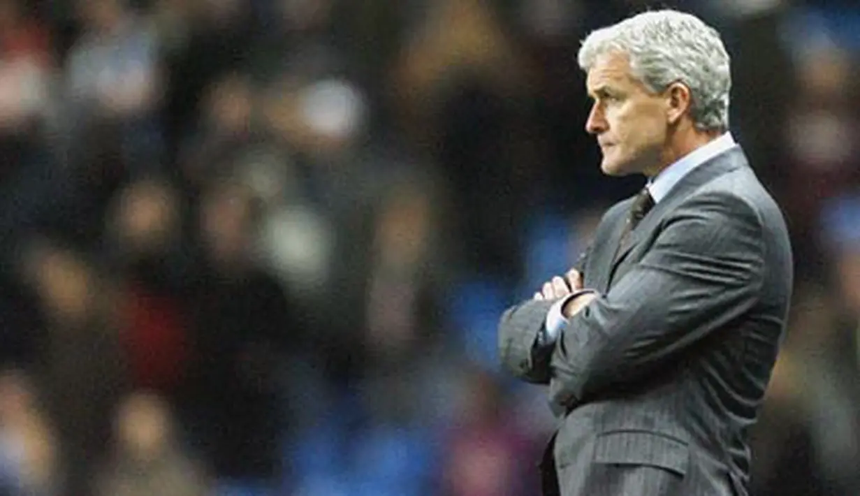 Manchester City's manager Mark Hughes during their Premier League match against Newcastle at City Of Manchester Stadium in Manchester, on January 28, 2009. AFP PHOTO/Glyn Kirk