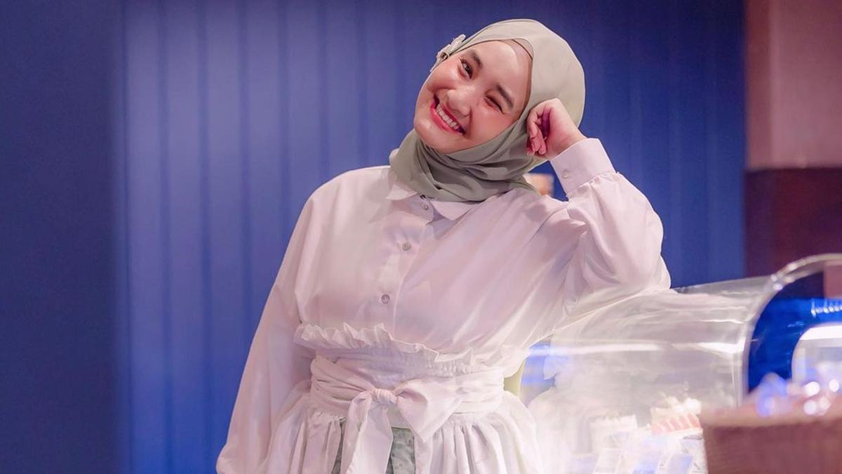 Potret Fatin Shidqia Lubis Jalani Umrah di Bulan Suci Ramadan, Penuh Syukur dan Harapan