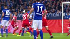 Berita video Arturo Vidal masuk dalam daftar pencetak gol indah pada pekan ke-5 Bundesliga 2017-2018. This video presented by Ballball.