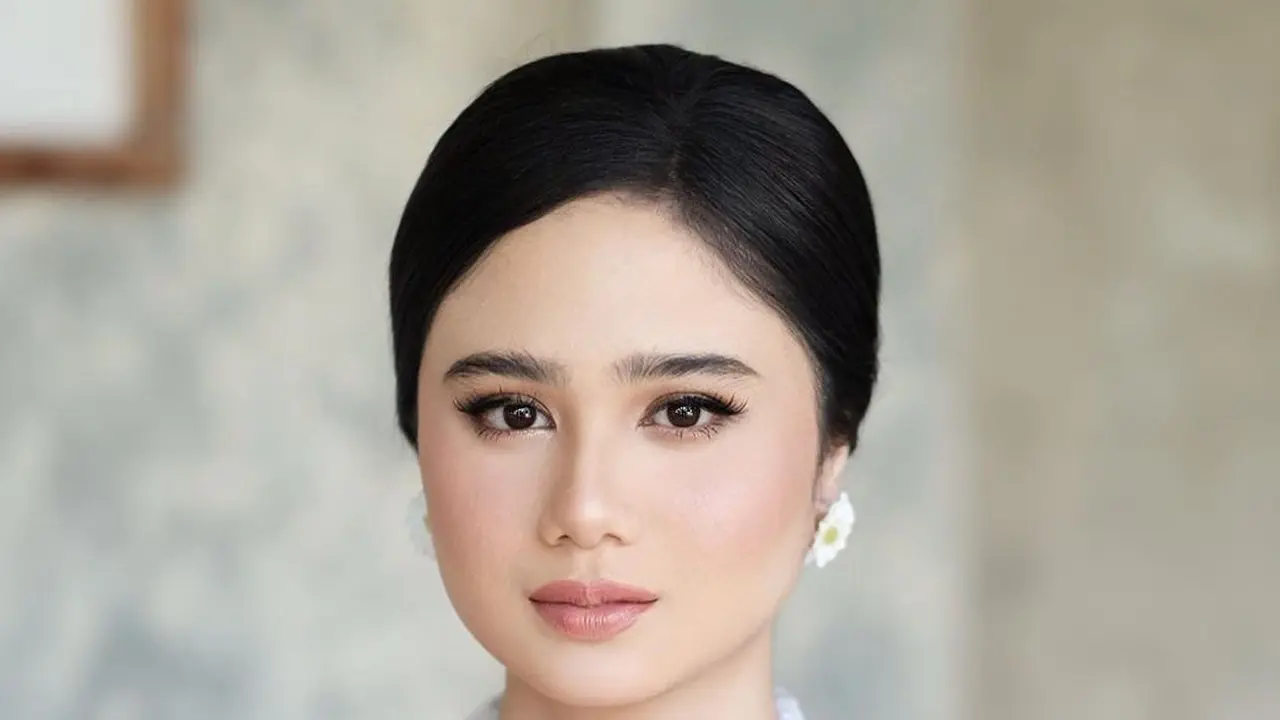 Tissa Biani tampak cantik dengan kebaya putih (Instagram/tissabiani)