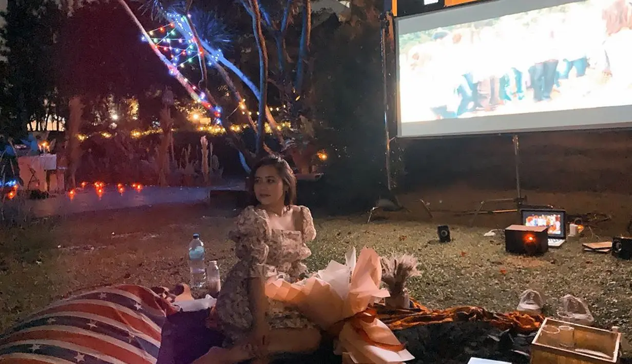 Prilly Latuconsina (Instagram/prillylatuconsina96)