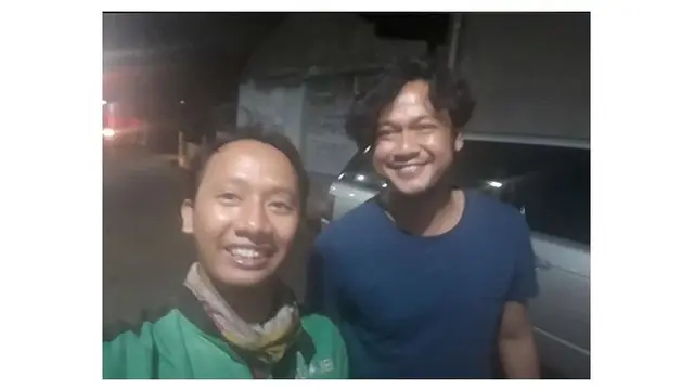 Ojol sama artis (Sumber: Instagram/gojek24jam)