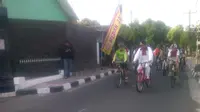 Fun Bike HUT TNI Ngepit Bareng Sri Sultan Hamengkubuwono X di Yogyakarta. (Liputan6.com/Fathi Mahmud)