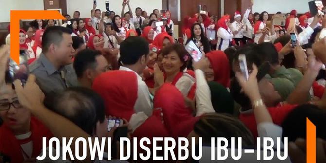 VIDEO: Jokowi Diserbu Ibu-Ibu di Bogor, Ada Apa?