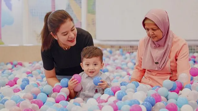 Anak Kahiyang Ayu Libur Lebaran.