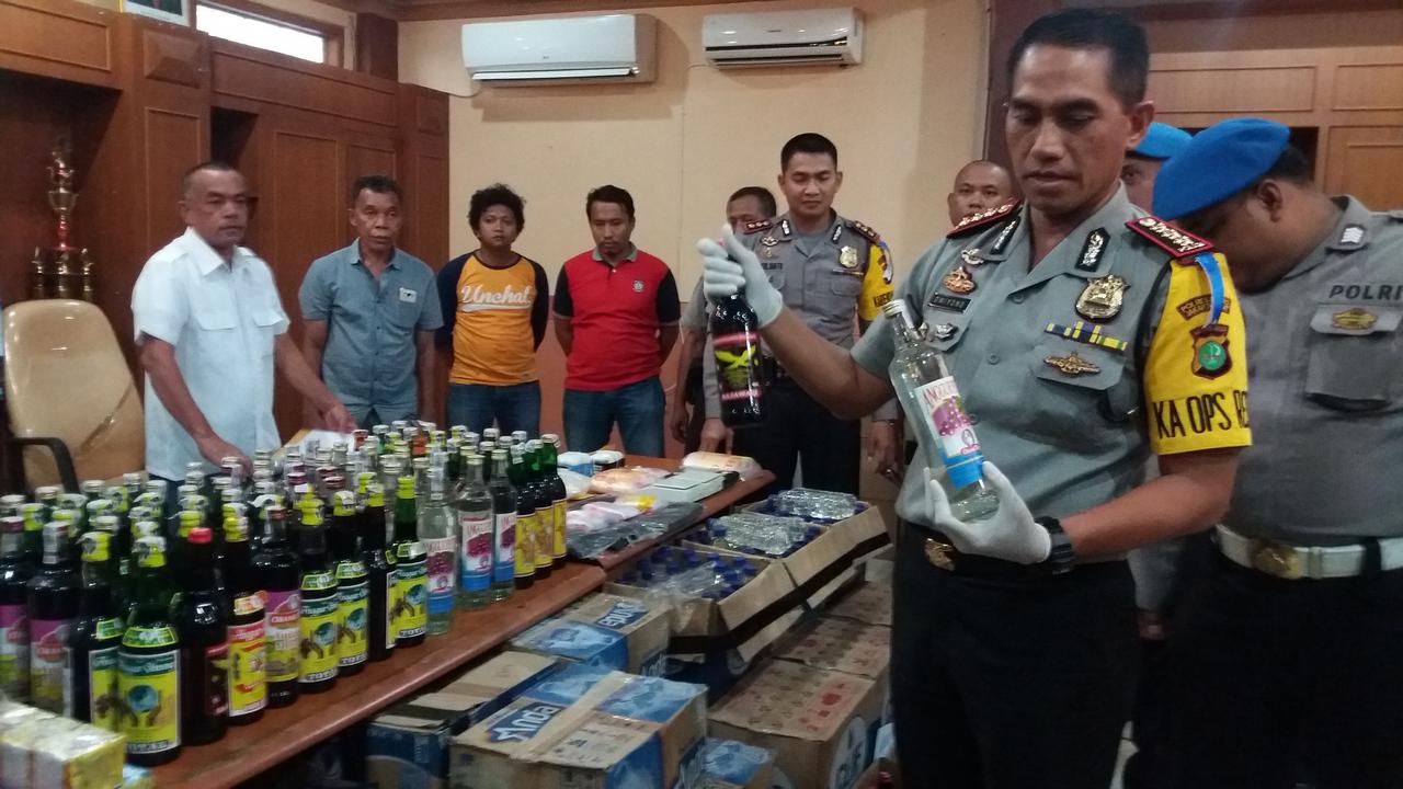 20161231-miras-jakarta-petasan tahun baru