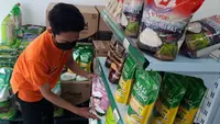 Emiten produsen beras PT Buyung Poetra Sembada Tbk (HOKI), pemegang merek “Topi Koki” dan “HOKI”.