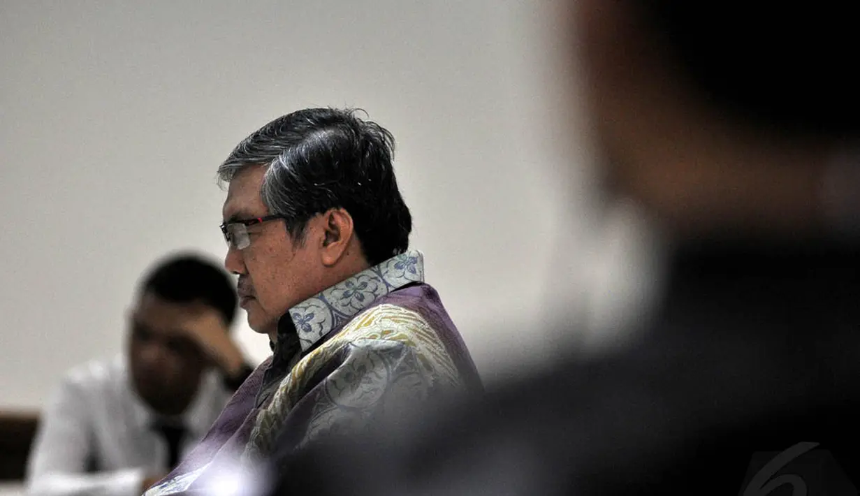 Mantan Kepala Bappebti, Syahrul Raja Sampurnajaya merupakan terdakwa kasus dugaan suap pengurusan izin lokasi Taman Pemakaman Bukan Umum di Bogor, Jawa Barat. (Liputan6.com/Miftahul Hayat) 
