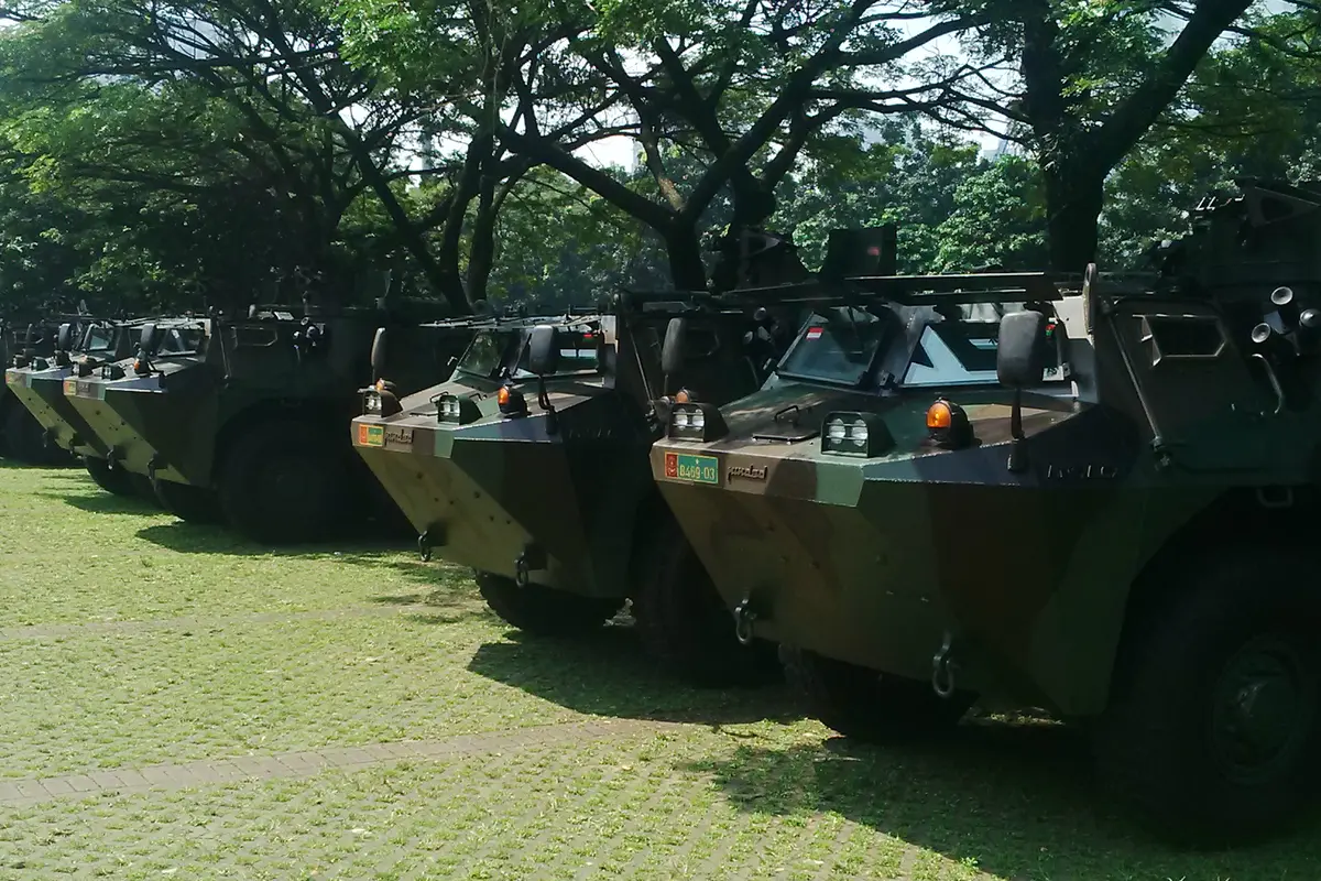 30 ‎Panser Anoa Amankan KAA di Jakarta