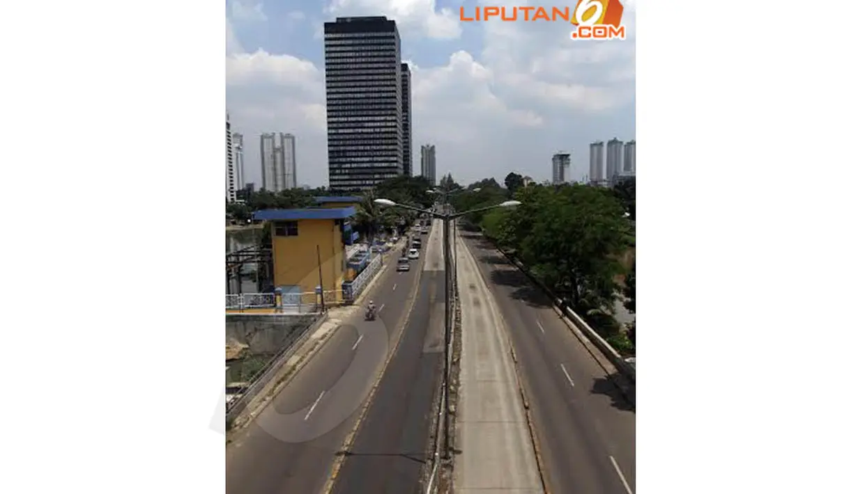  Sepinya jalanan diakibatkan adanya tanggal merah di hari Senin (31/03/14) sehingga menambah deretan libur akhir pekan