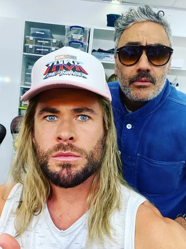 Chris Hemsworth dan Taika Waititi. (Instagram/ chrishemsworth)