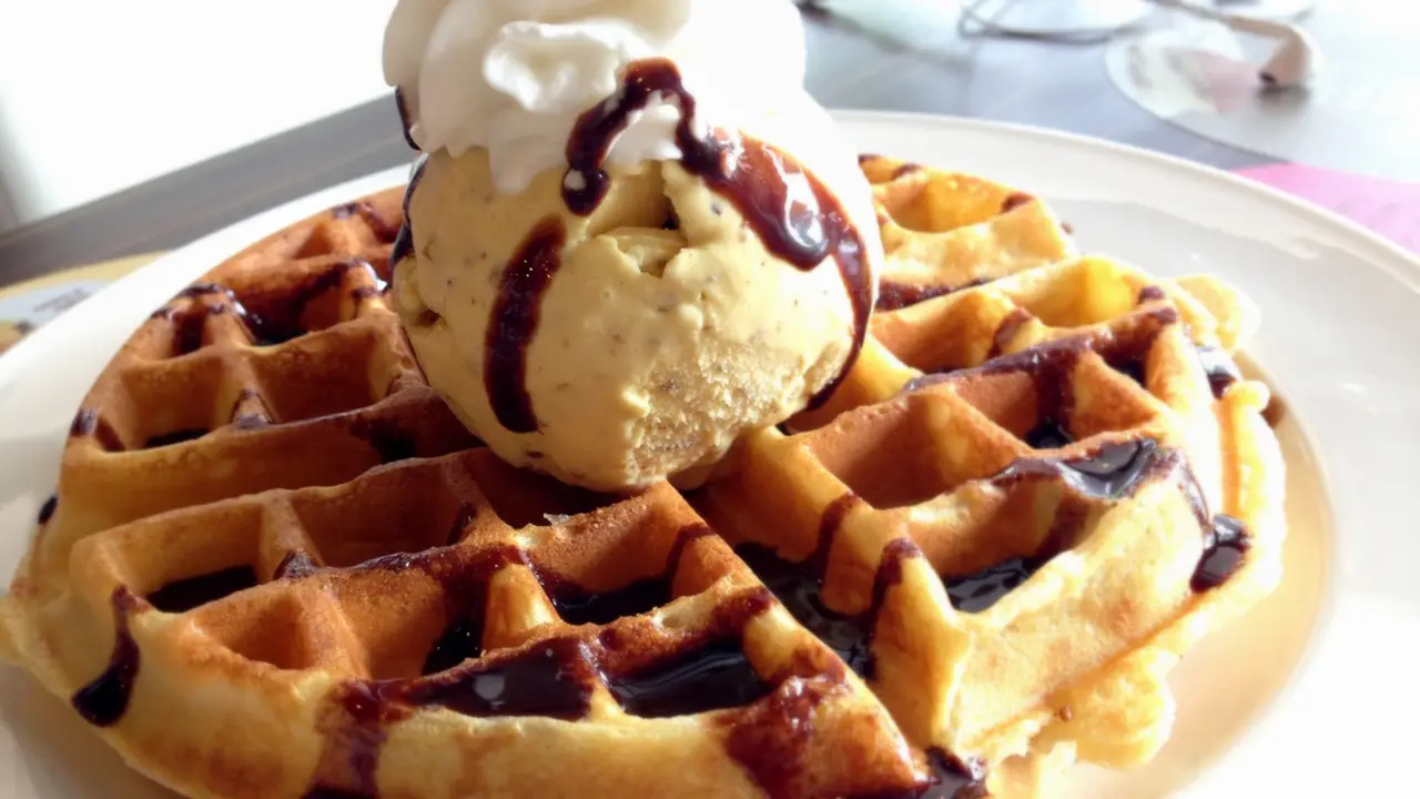 Es Krim untuk Sarapan Kamu