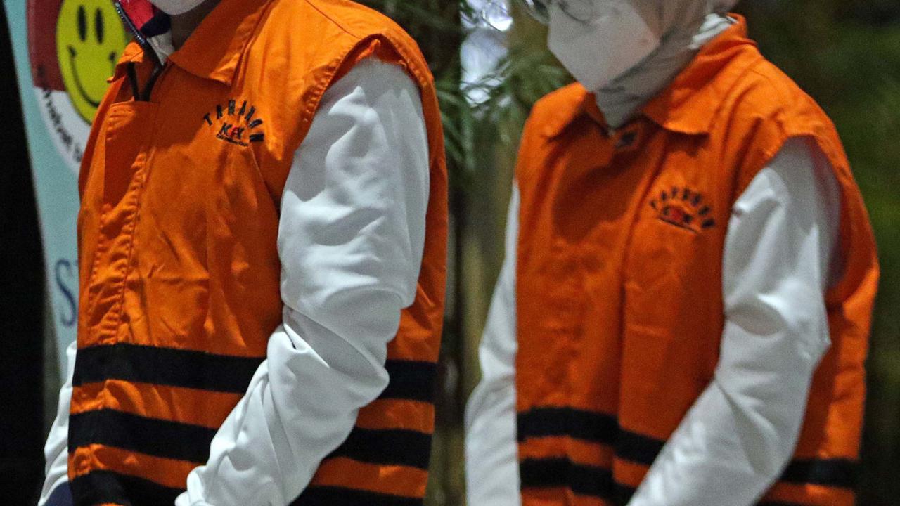 Bupati Probolinggo dan Anggota DPR Ditahan KPK