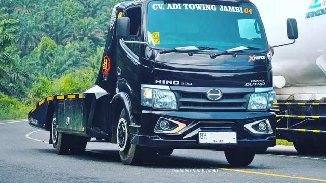 10 Potret Modifikasi Truk Hino yang Sukses Bikin Pangling di Jalan, Semuanya Gagah Banget!