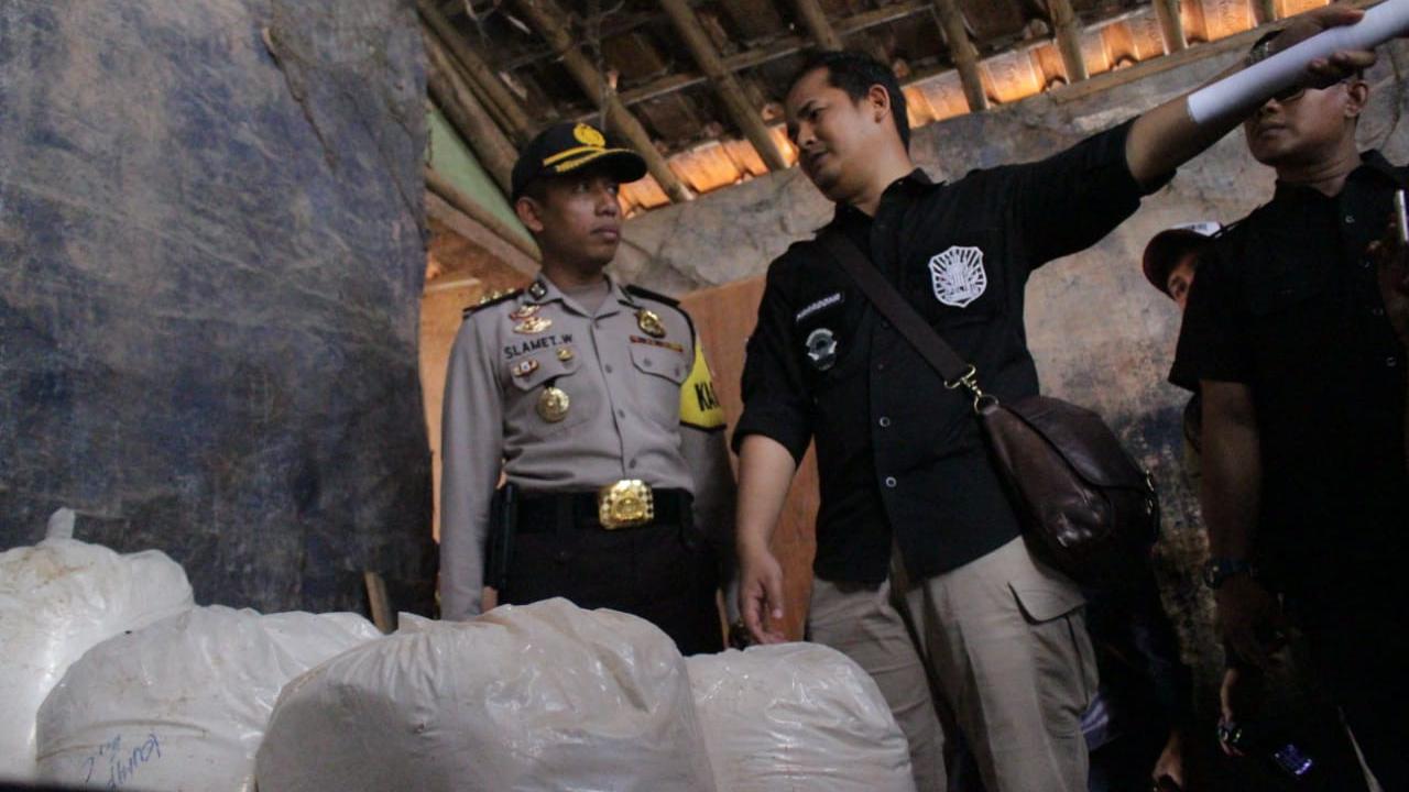 Gudang Seblak Digerebek