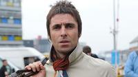 Liam Gallagher rela terbang ke New York dari Inggris demi bisa membayar tunjangan kepada anak perempuannya.
