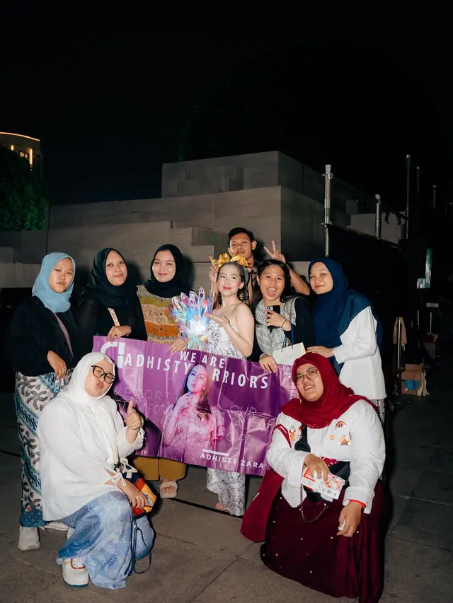 7 Potret Kompak Adhisty Zara dan Hasyakyla Tampil di Pagelaran Seni, Tampil Menawan