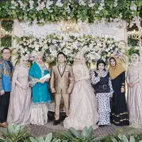 Pedangdut senior di acara pernikahan Ine Sinthya (Foto: Instagram @inesinthya)