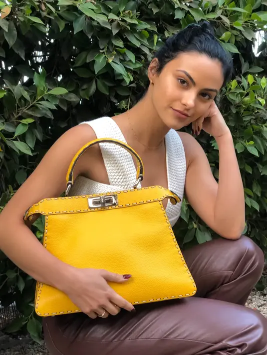 Seperti Peekaboo ISeeU Medium, Peekaboo I SeeU Small dan Iconic Mini Peekaboo. (Foto: Fendi)