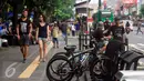 Suasana kawasan pedestrian Malioboro,Yogyakarta, Jumat (15/4). Kini pendestrian Malioboro dilengkapi dengan tempat untuk parkir sepeda. (Liputan6.com/ Boy Harjanto)
