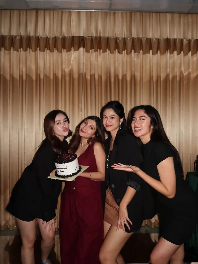 6 Potret Pesta Ultah Sarah Keihl ke-29, Dihadiri Ranty Maria hingga Hana Saraswati