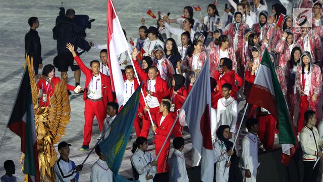 Parade Atlet Asian Games 2018 Pakai Jas Hujan
