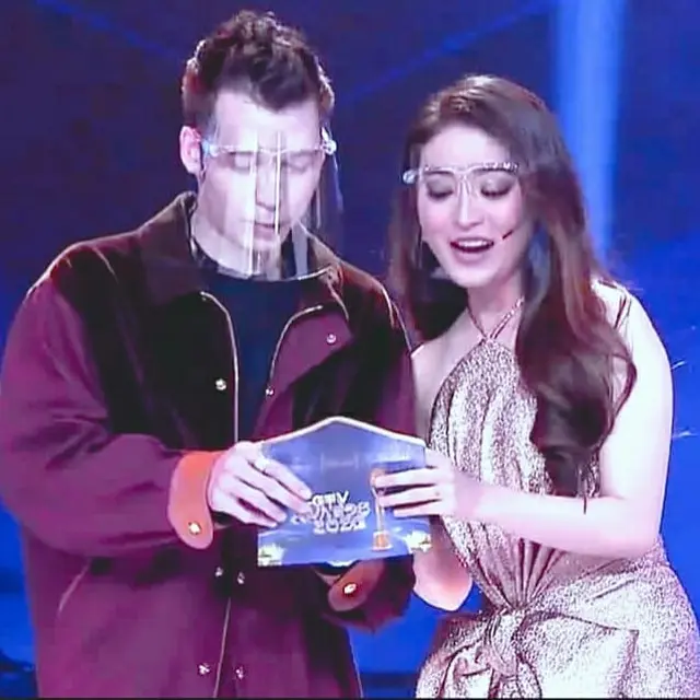 Trending YouTube, Ini 6 Momen Stefan William dan Natasha Wilona di SCTV Awards 2020