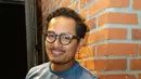 "Aku kan emang orangna jijikan, gak mau pakai rambut orang lain. Kalau rambut kayak gitu kan biasanya kalau bukan rambut orang lain bisa juga orang mati. 8 tahun simpen rambut, akhirnya dipakai," tukas Tanta. (Adrian Putra/Bintang.com)