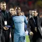 Ekspresi gelandang Manchester City,  Kelechi Iheanacho (kedua kanan) usai pertandingan melawan AS Monaco pada leg kedua babak 16 besar Liga Champions di stadion Louis II, Monaco (16/3). City takluk 3-1 atas AS Monaco. (AP/Claude Paris)