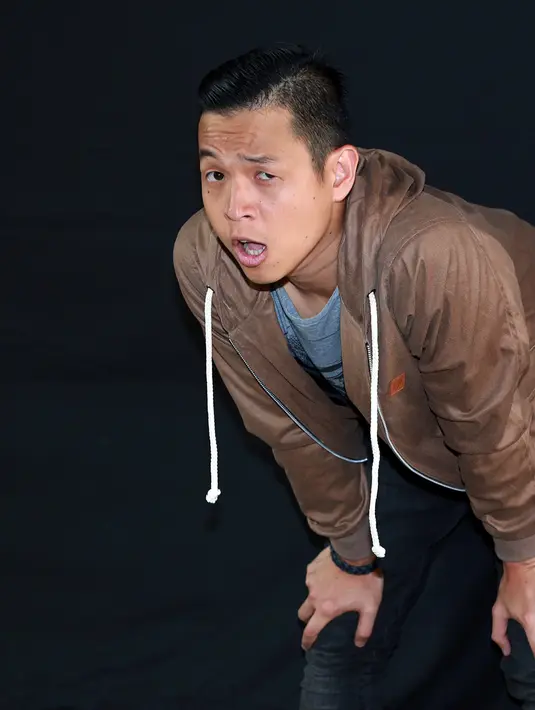 Ernest Prakasa memang tengah melambung namanya, sukses sebagai seorang komedian di ‘stand up comedy’, kini ia melebarkan sayapnya di dunia perfilman tanah air. (Deki Prayoga/Bintang.com)