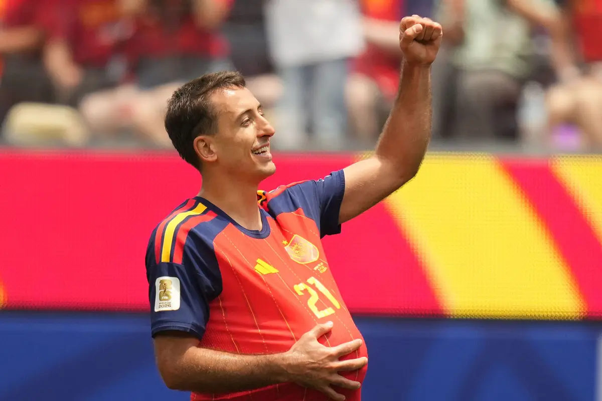 Oyarzabal Antar Spanyol ke 16 Besar