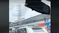 Rombongan Presiden Prabowo Beri Jalan Ambulans, Banjir Pujian dan Diharapkan Dicontoh Pejabat dan Masyarakat. foto: TikTok @driver_ambulance14Ir
