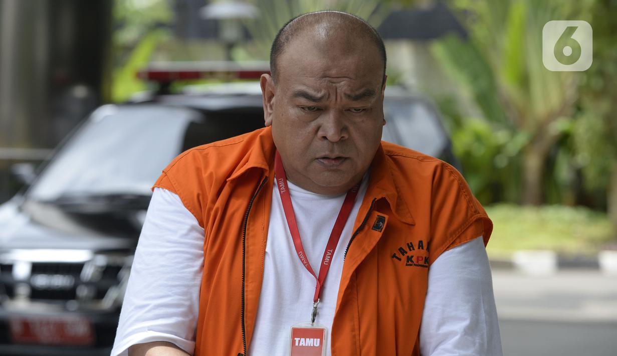 Foto Kpk Kembali Periksa Tersangka Penyuap Bupati Solok Selatan