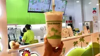 Coconut shake. (dok. Instagram @coconutnutsg/https://www.instagram.com/p/CJ8bfL7sfLz/Dinny Mutiah)