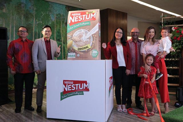 Bubur sereal bisa menjadi solusi sarapan sehat setiap pagi/copyright vemale.com/Stella Maris