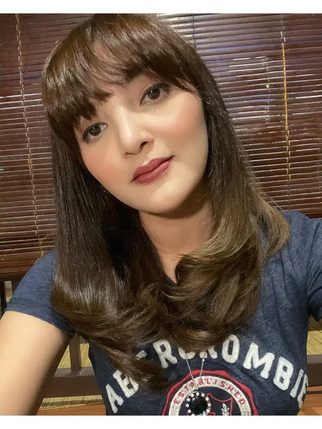 7 Penampilan Baru Ashanty, Ubah Gaya Rambut Jadi Berponi Depan