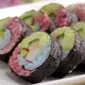 Rainbow Sushi, Tak Hanya Unik tapi Lezat Disantap (Foto: Instagram/@naileditonline)