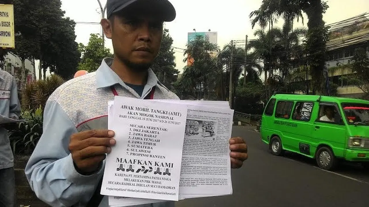 Sopir truk Pertamina mogok kerja