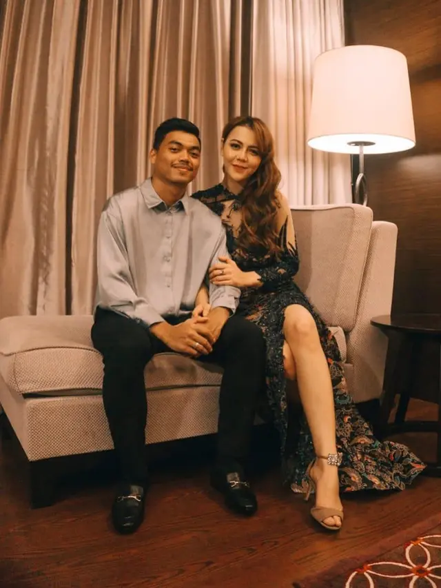 3 Hari Kenalan Lalu Menikah, Ini 5 Potret Mesra Ratu Rizky Nabila dan Suami