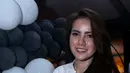 Aktris cantik Olla Ramlan rupanya datang ke acara ulang tahun buah hati Ayu Dewi yang digelar di kawasan Kemang,Jakarta Selatan. (Andy Masela/Bintang.com)