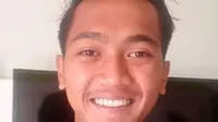 Bermodal Tutorial di Dunia Maya, Gelandang Muda Arema Jadi Produsen Gel Rambut