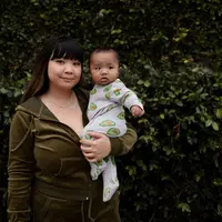 Diet pascamelahirkan bukan hanya soal cepat kurus, tapi soal pulih dan kuat kembali. Yuk, simak 5 kunci penting yang bisa bantu jaga kesehatan tanpa mengorbankan kebutuhan tubuhmu sebagai ibu baru. (Foto dok: Freepik/EyeEm).