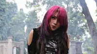 Dara The Virgin Diam-Diam Jalin Hubungan dengan Rapper Muda Jaime Alvaro