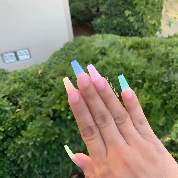 [Fimela] Sea Glass Nail Art