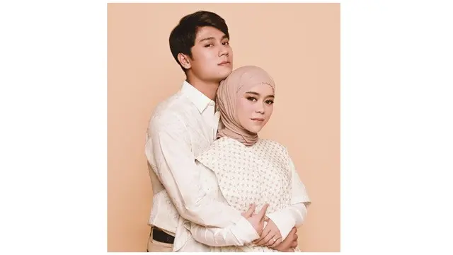 7 Gaya Pemotretan Lesty Kejora dan Rizky Billar untuk Lagu Pernikahan, Mesra Banget