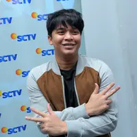 Hanya dalam waktu tiga hari setelah menggunakan kawat gigi, berat badan kekasih Susan Sameh itu bisa turun hingga tiga kilogram. (Andy Masela/Bintang.com)